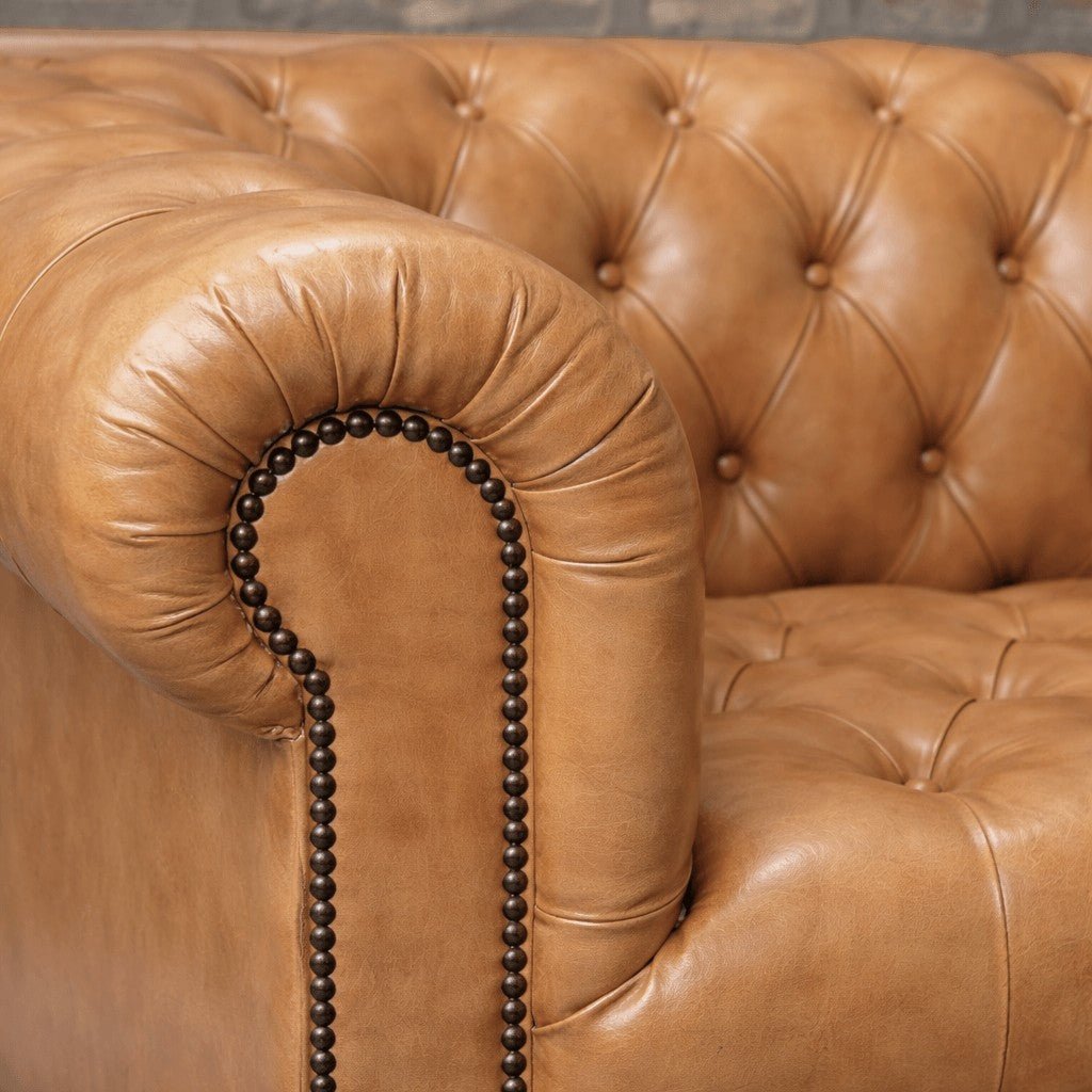 Kingsford - Natural Tan Top Grain Buffalo Leather Chesterfield sofa - Kukuu Sofa