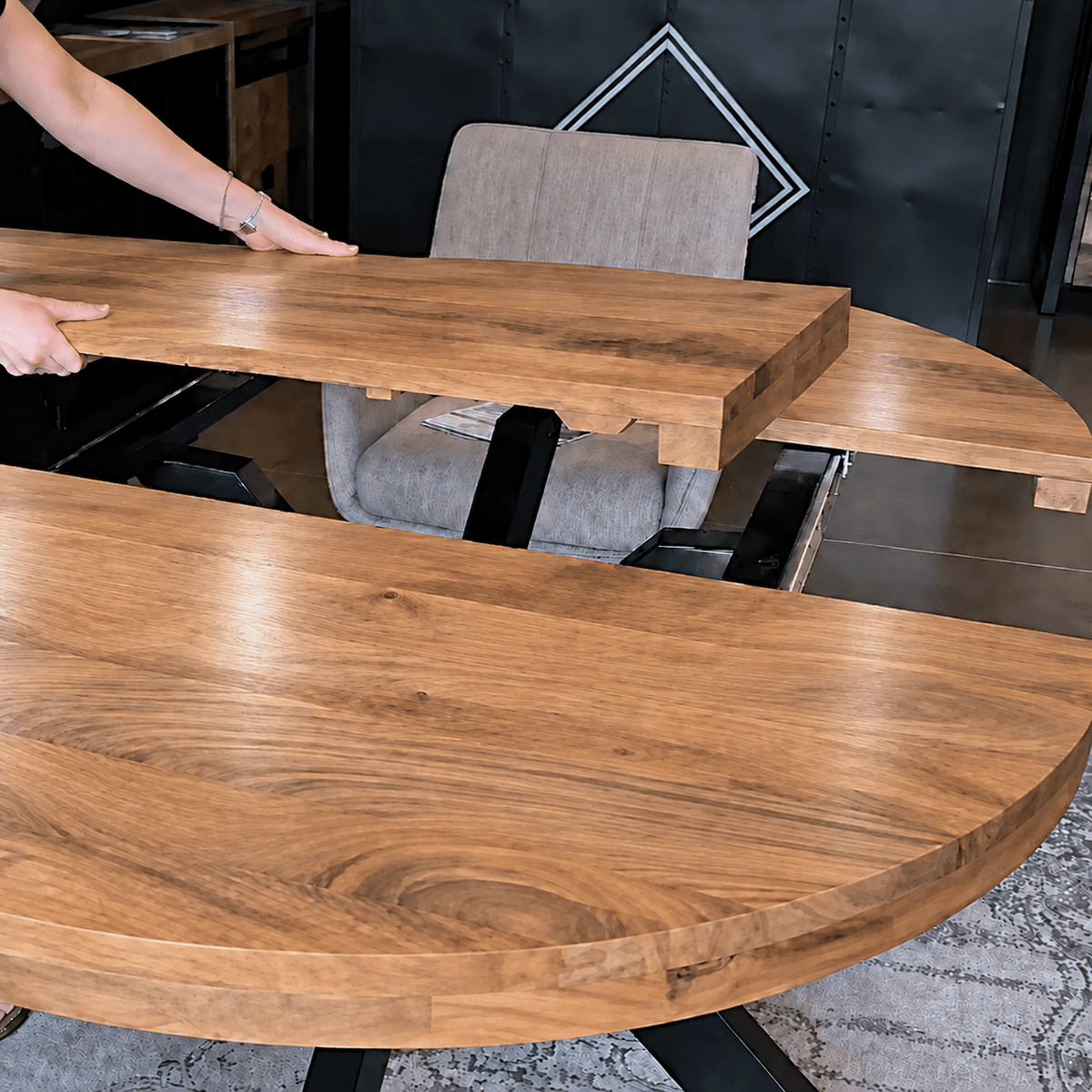KUKUU Extend-It! – Solid Mango Wood Round Extending Dining Table - Kukuu Sofa