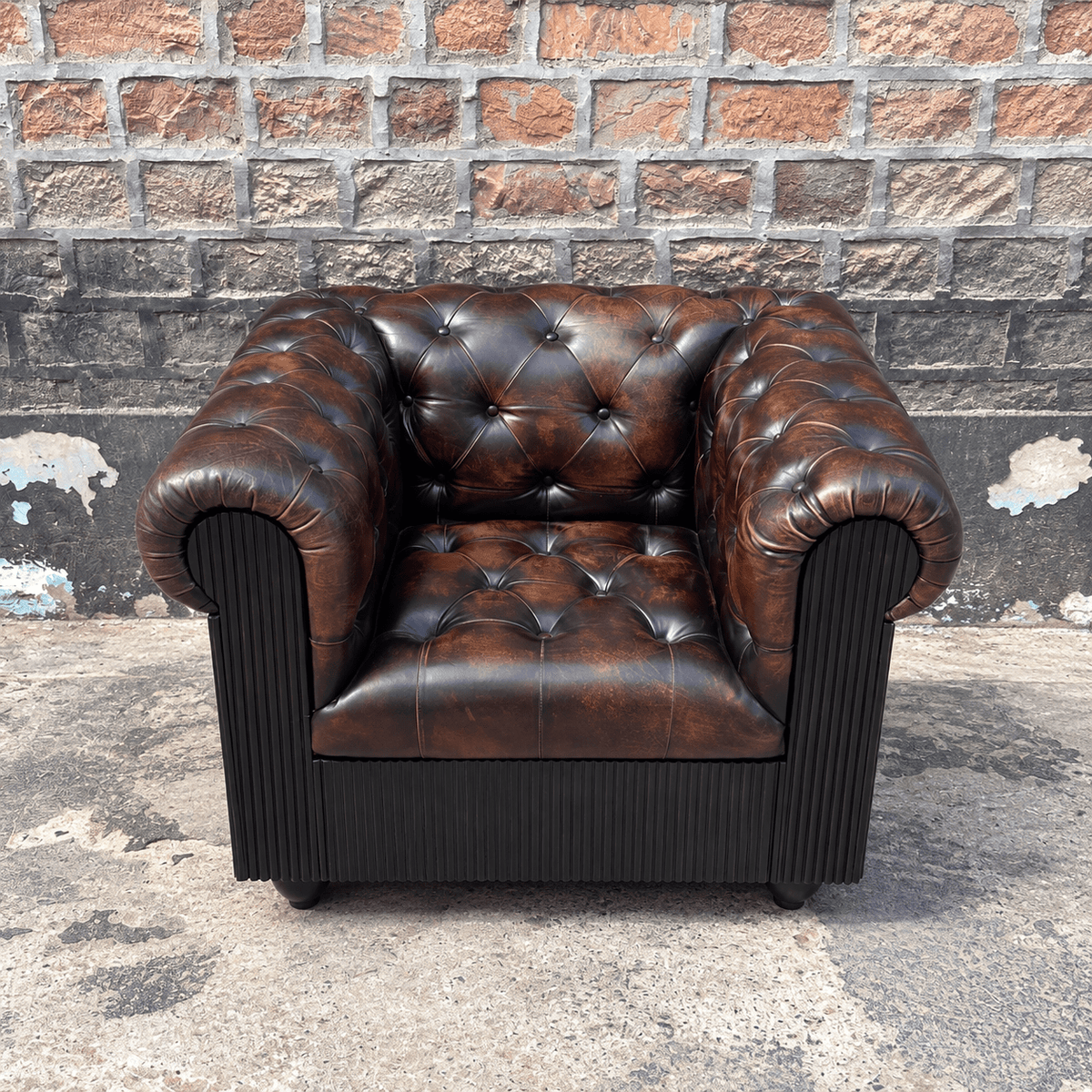 Mayfair Luxury Collection – Distressed Dark Brown Top Grain Buffalo Leather Chesterfield Sofa - Kukuu Sofa